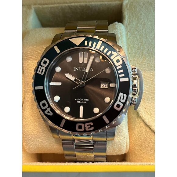 Invicta Pro Diver Model Men's Watch Quartz NWT - Picture 2 of 8
